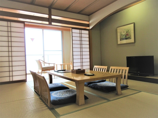 Imagen de la habitación del Hotel The Gran Resort Elegante Awajishima. Foto 5
