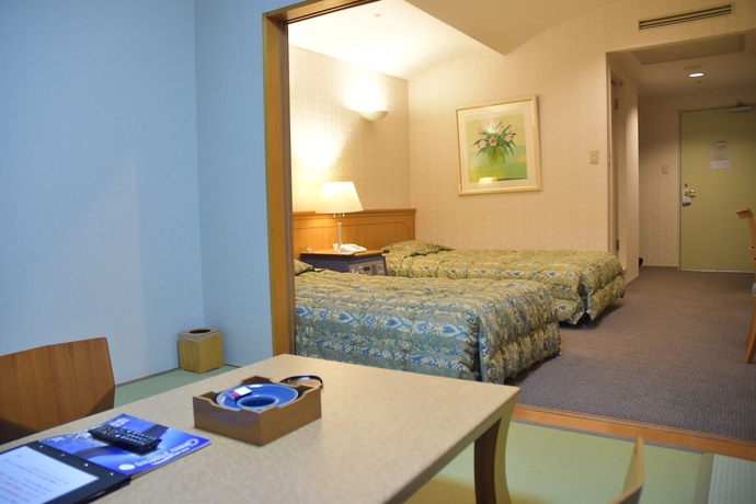 Imagen de la habitación del Hotel The Gran Resort Elegante Awajishima. Foto 13