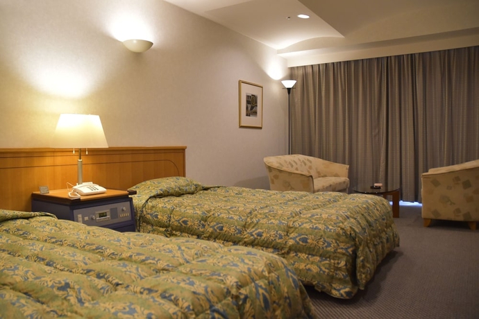 Imagen de la habitación del Hotel The Gran Resort Elegante Awajishima. Foto 15