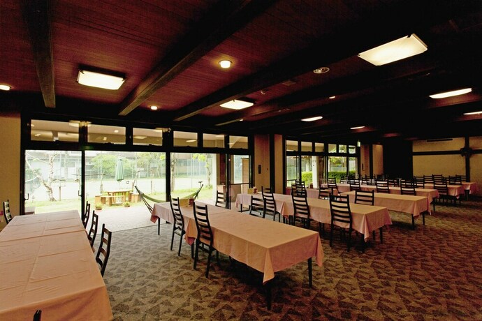 Imagen del bar/restaurante del Hotel The Gran Resort Elegante Karuizawa. Foto 33