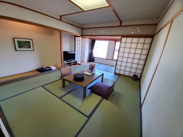 Imagen de la habitación del Hotel The Gran Resort Elegante Kyoto. Foto 3
