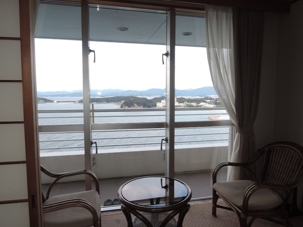 Imagen de la habitación del Hotel The Gran Resort Elegante Shirahama. Foto 9