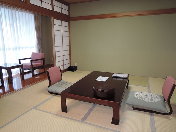 Imagen de la habitación del Hotel The Gran Resort Elegante Shirahama. Foto 10