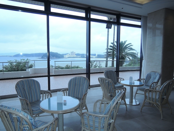 Imagen del bar/restaurante del Hotel The Gran Resort Elegante Shirahama. Foto 2