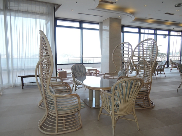 Imagen del bar/restaurante del Hotel The Gran Resort Elegante Shirahama. Foto 4