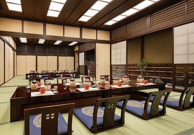 Imagen del bar/restaurante del Hotel The Gran Resort Ohmimaiko. Foto 15