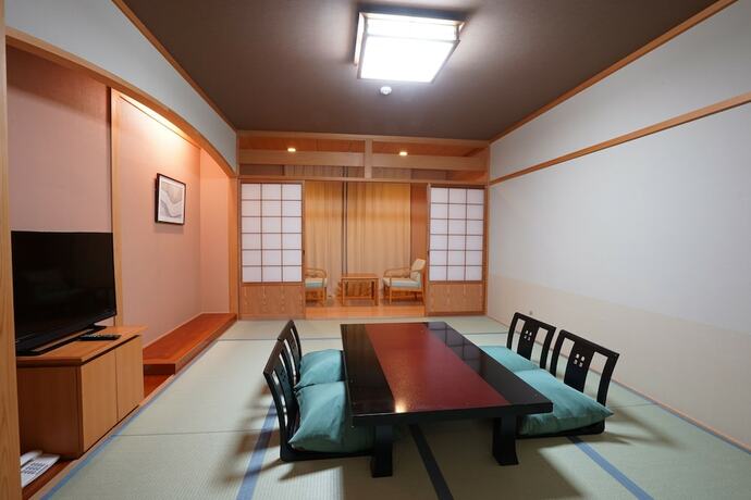 Imagen de la habitación del Hotel The Gran Resort Ohmimaiko. Foto 30