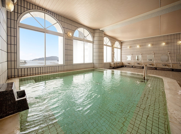 Imagen de la piscina del Hotel The Gran Resort Toba. Foto 19