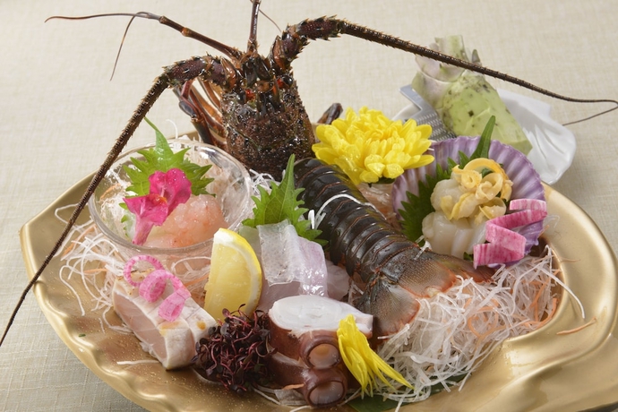 Imagen del bar/restaurante del Hotel The Gran Resort Toba. Foto 7