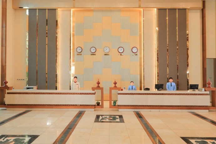 Imagen de los interiores del Hotel The Grand Ace. Foto 13