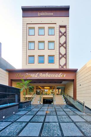 Imagen general del Hotel The Grand Ambassador. Foto 1