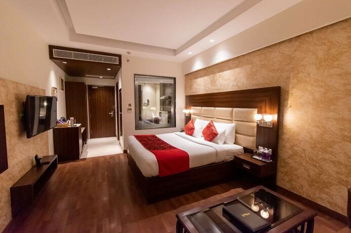 Imagen general del Hotel The Grand Ambassador. Foto 8