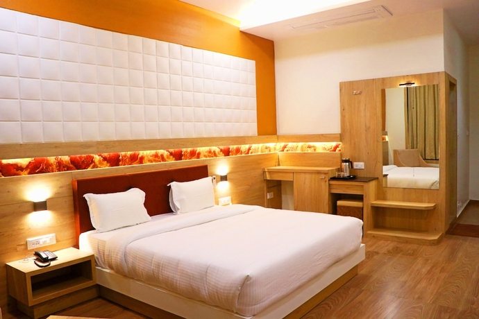 Imagen de la habitación del Hotel The Grand Astoria Somnath. Foto 5
