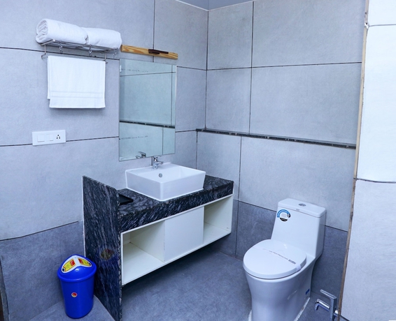 Imagen de la habitación del Hotel The Grand Astoria Somnath. Foto 16
