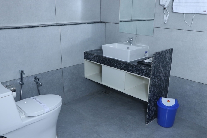 Imagen de la habitación del Hotel The Grand Astoria Somnath. Foto 18