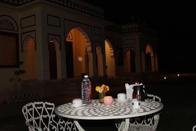 Imagen del bar/restaurante del Hotel The Grand Barso - A Luxury Heritage. Foto 1
