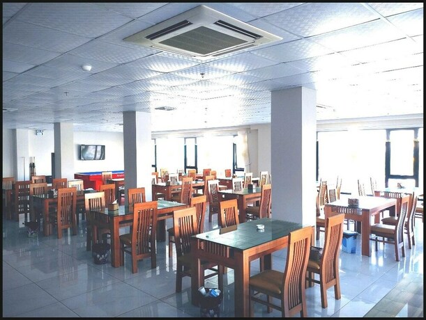 Imagen del bar/restaurante del Hotel The Grand, Bắc Ninh. Foto 19