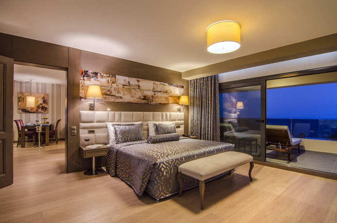 Imagen de la habitación del Hotel The Grand Blue Sky International. Foto 9