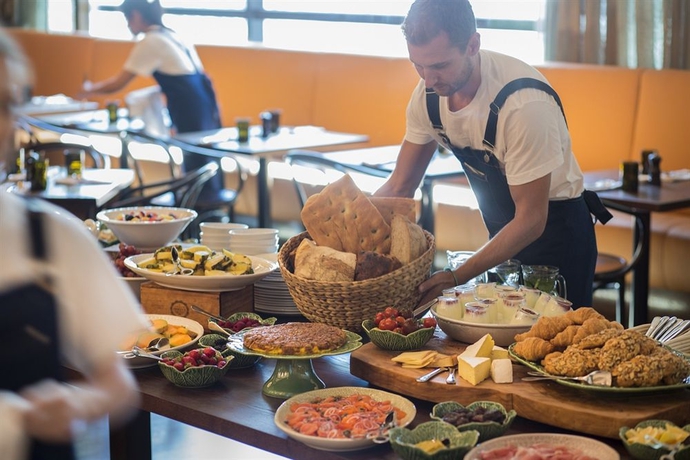 Imagen del bar/restaurante del Hotel The Grand By Skycity. Foto 5