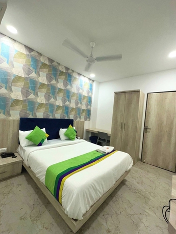 Imagen de la habitación del Hotel The Grand Chetak Inn. Foto 11
