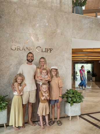 Imagen de los interiores del Hotel The Grand Cliff Resort Munnar. Foto 16