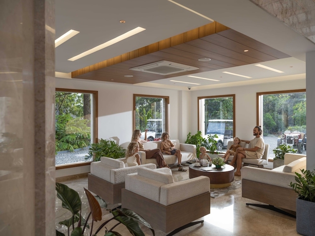 Imagen de los interiores del Hotel The Grand Cliff Resort Munnar. Foto 19