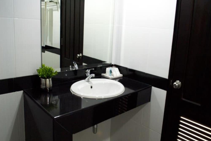 Imagen de la habitación del Hotel The Grand Day Night. Foto 14