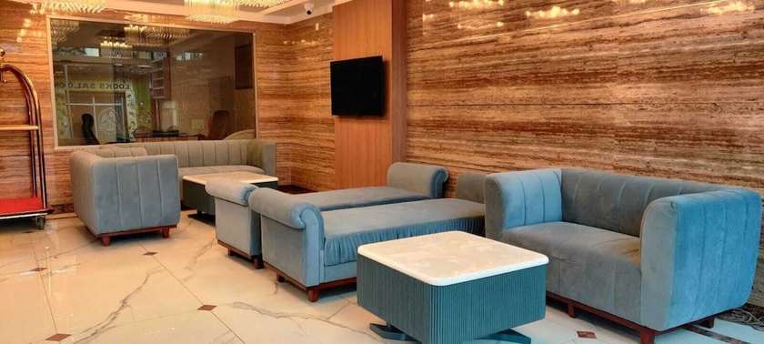Imagen de los interiores del Hotel The Grand Dewan. Foto 12