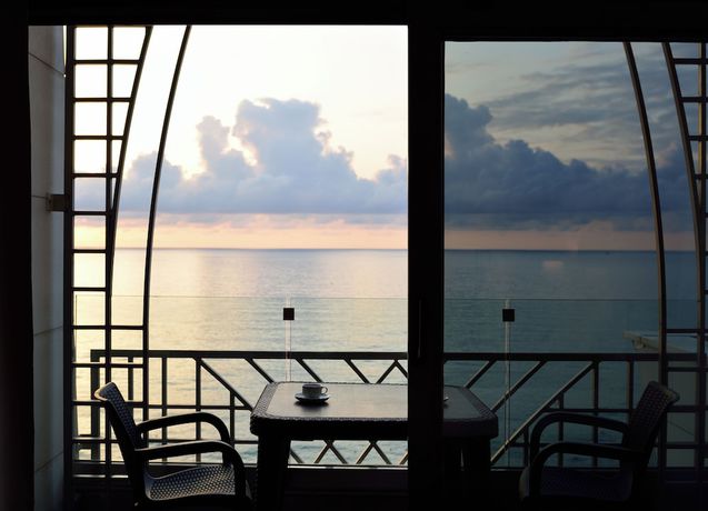 Imagen de la habitación del Hotel The Grand Gloria. Foto 15