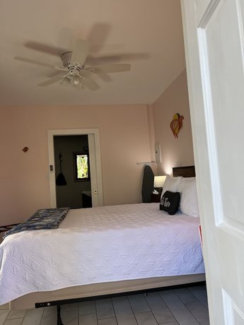 Imagen de la habitación del Hotel The Grand Guesthouse. Foto 5