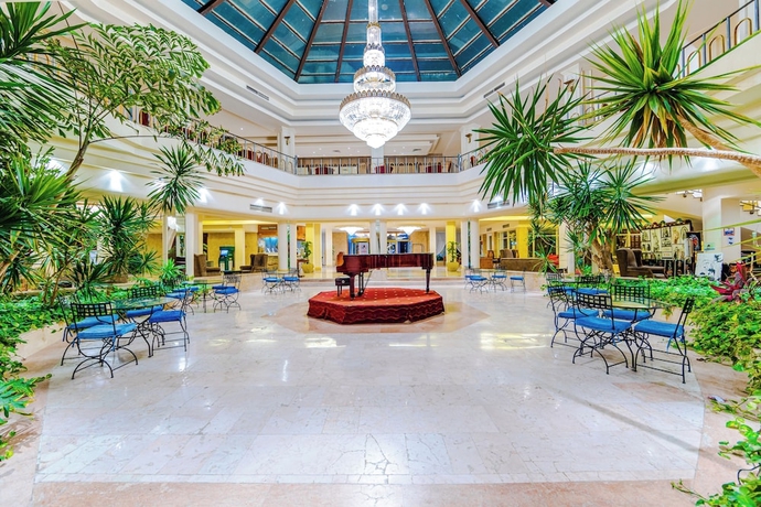 Imagen del bar/restaurante del Hotel The Grand Hotel Hurghada. Foto 4