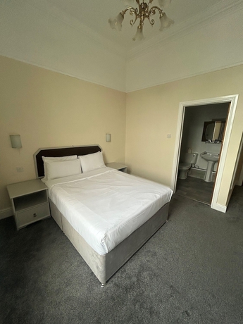 Imagen de la habitación del Hotel The Grand Hotel, Port Talbot. Foto 7