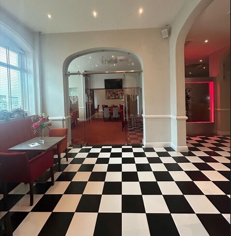 Imagen general del Hotel The Grand Hotel, Port Talbot. Foto 1