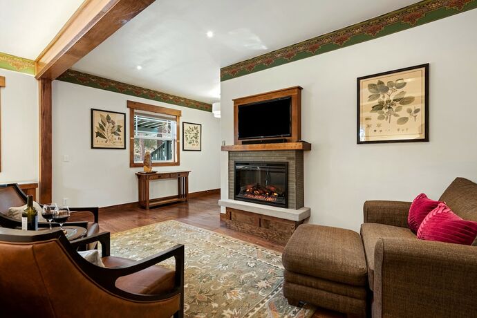 Imagen de la habitación del Hotel The Grand Idyllwild Lodge. Foto 13