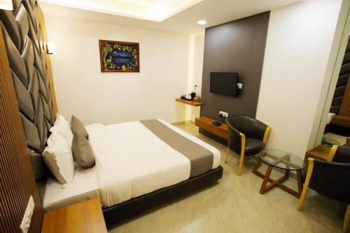 Imagen general del Hotel The Grand, Indore. Foto 7