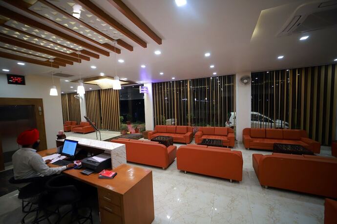 Imagen general del Hotel The Grand Jabalpur, Jabalpur. Foto 1