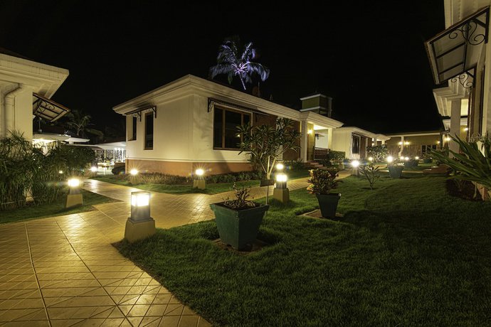 Imagen de la habitación del Hotel The Grand Leoney Resort. Foto 7