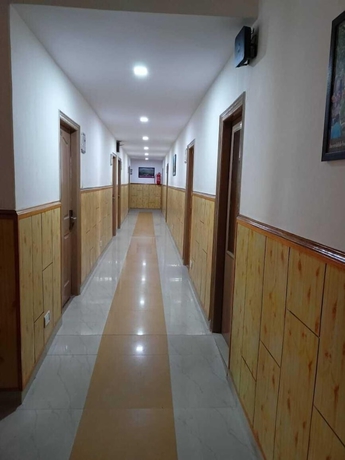 Imagen de los interiores del Hotel The Grand Madhushala Shimla. Foto 12