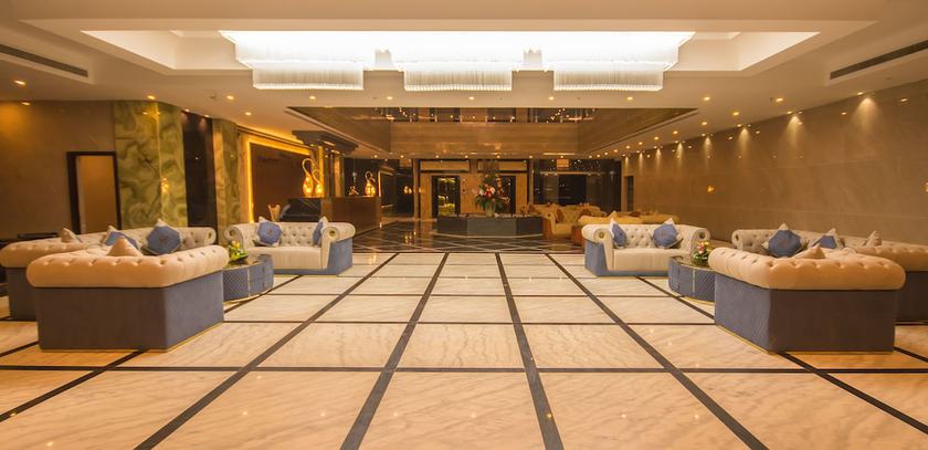 Imagen de los interiores del Hotel The Grand Mountain. Foto 19