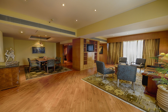 Imagen de los interiores del Hotel The Grand New Delhi. Foto 16