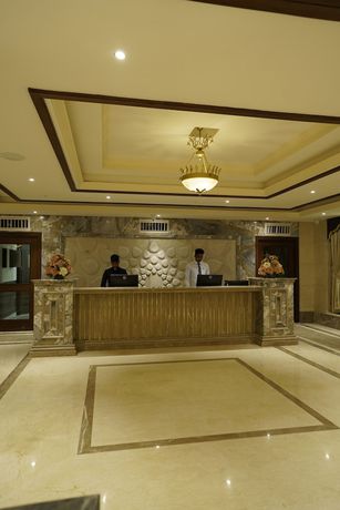Imagen de los interiores del Hotel The Grand Nirvana and Resort. Foto 12