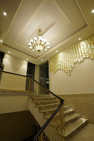 Imagen de los interiores del Hotel The Grand Nirvana and Resort. Foto 16