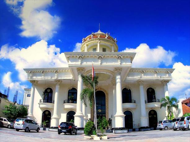 Imagen general del Hotel The Grand Palace - Yogyakarta. Foto 1