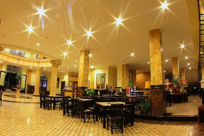 Imagen de los interiores del Hotel The Grand Palace - Yogyakarta. Foto 7