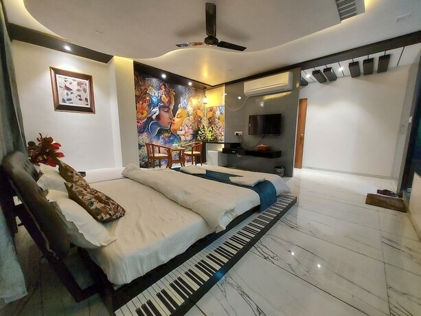 Imagen de la habitación del Hotel The Grand Piano. Foto 17