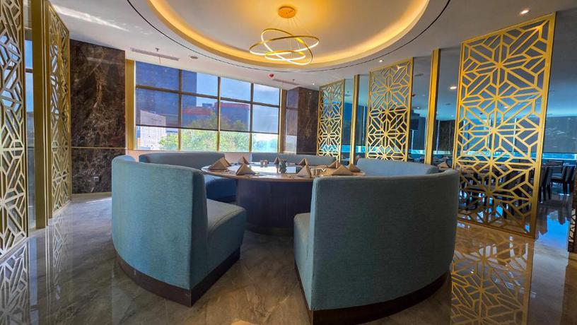 Imagen de los interiores del Hotel The Grand Platinum Jakarta. Foto 28