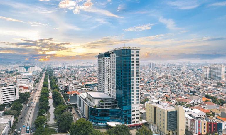 Imagen general del Hotel The Grand Platinum Jakarta. Foto 1