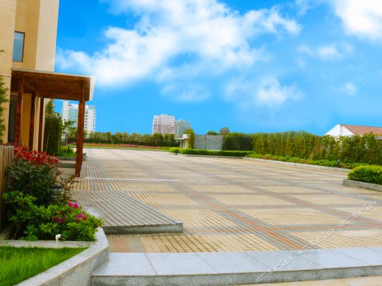 Imagen de los exteriores del Hotel The Grand Plaza, Ji'an. Foto 13