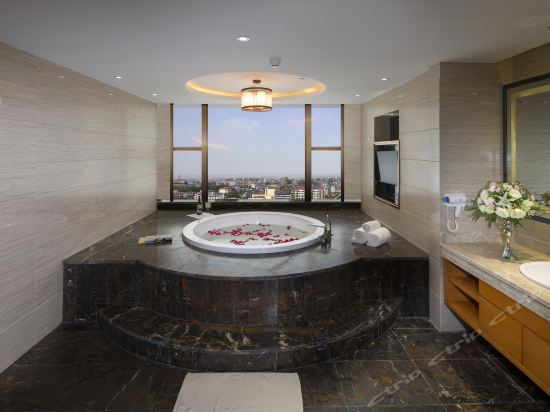 Imagen general del Hotel The Grand Plaza, Ji'an. Foto 3