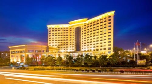 Imagen de los exteriores del Hotel The Grand Plaza, Ji'an. Foto 15